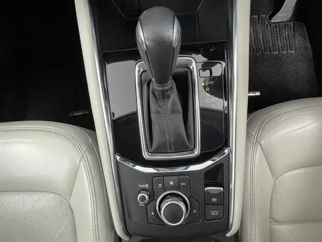 マツダ ＣＸ－５ XD Lパッケージ 千葉県 2017(平29)年 6万km チタニウムフラッシュマイカ 禁煙車/i-ACTIVSENSE/・衝突被害軽減ブレーキ/・レーンキープ・アシスト・システム/・ブラインド・スポット・モニタリング/・AT誤発進抑制制御/・アダプティブLEDヘッドライト/パワーバックドア/マツダコネクトナビ/CD/DVD/Bluetooth/フルセグ/Boseサウンドシステム/バックカメラ/レーダークルーズコントロール/LEDオートライト/レザーシート/シートヒーター/純正19インチアルミホイール/アイドリングストップ/USBポート