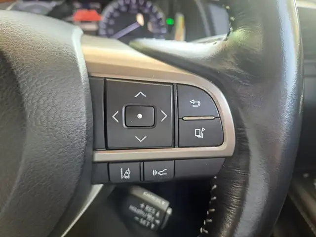 レクサス ＲＸ 450h バージョンL 大阪府 2017(平29)年 8.2万km ソニッククォーツ /禁煙車//ムーンルーフ//純正SDナビ/・CD・DVD・BT・フルセグTV・FM・AM・SD//パノラミックビューモニター//黒革シート//全席シートヒーター・前席エアシート//セカンドパワーシート//レーダークルーズコントロール//BSM//HUD//パワーバックドア//クリアランスソナー//ETC2.0//純正20インチアルミホイール//保証書//取扱説明書//スペアキー//純正EGスターター