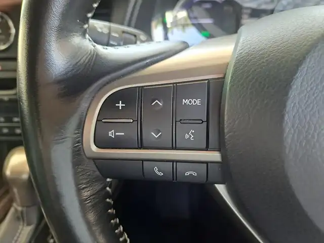 レクサス ＲＸ 450h バージョンL 大阪府 2017(平29)年 8.2万km ソニッククォーツ /禁煙車//ムーンルーフ//純正SDナビ/・CD・DVD・BT・フルセグTV・FM・AM・SD//パノラミックビューモニター//黒革シート//全席シートヒーター・前席エアシート//セカンドパワーシート//レーダークルーズコントロール//BSM//HUD//パワーバックドア//クリアランスソナー//ETC2.0//純正20インチアルミホイール//保証書//取扱説明書//スペアキー//純正EGスターター