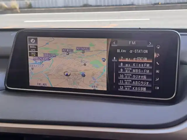 レクサス ＲＸ 450h バージョンL 大阪府 2017(平29)年 8.2万km ソニッククォーツ /禁煙車//ムーンルーフ//純正SDナビ/・CD・DVD・BT・フルセグTV・FM・AM・SD//パノラミックビューモニター//黒革シート//全席シートヒーター・前席エアシート//セカンドパワーシート//レーダークルーズコントロール//BSM//HUD//パワーバックドア//クリアランスソナー//ETC2.0//純正20インチアルミホイール//保証書//取扱説明書//スペアキー//純正EGスターター