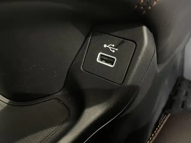 ホンダ ＺＲ－Ｖ ハイブリッド e:HEV Z 富山県 2023(令5)年 3.4万km ワイン 色番号R５７８M(プレミアムクリスタルガーネットメタリック)/ホンダセンシング/レーダークルーズコントロール/レーンキープアシスト/衝突軽減ブレーキ/オートマチックハイビーム/BOSEプレミアムサウンド/マルチビューカメラシステム/メーカーナビ/フルセグＴＶ/Bluetooth/10.2インチグラフィックメーター/置くだけ充電/革シート/シートヒーター/パワーシート/ステアリングヒーター/ドライブレコーダー/ビルトインETC/パワーバックドア/LEDオートライト