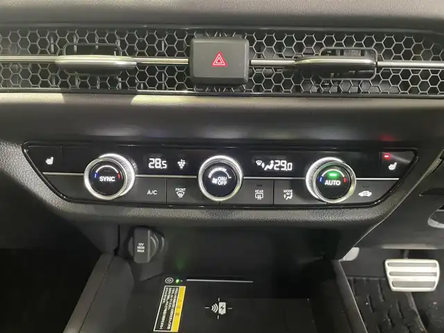 ホンダ ＺＲ－Ｖ ハイブリッド e:HEV Z 富山県 2023(令5)年 3.4万km ワイン 色番号R５７８M(プレミアムクリスタルガーネットメタリック)/ホンダセンシング/レーダークルーズコントロール/レーンキープアシスト/衝突軽減ブレーキ/オートマチックハイビーム/BOSEプレミアムサウンド/マルチビューカメラシステム/メーカーナビ/フルセグＴＶ/Bluetooth/10.2インチグラフィックメーター/置くだけ充電/革シート/シートヒーター/パワーシート/ステアリングヒーター/ドライブレコーダー/ビルトインETC/パワーバックドア/LEDオートライト