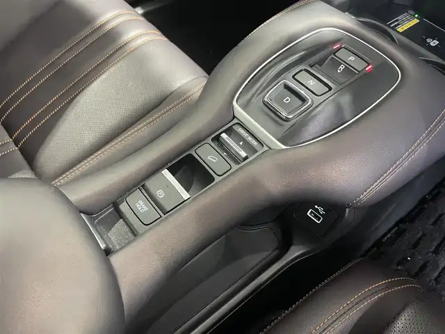 ホンダ ＺＲ－Ｖ ハイブリッド e:HEV Z 富山県 2023(令5)年 3.4万km ワイン 色番号R５７８M(プレミアムクリスタルガーネットメタリック)/ホンダセンシング/レーダークルーズコントロール/レーンキープアシスト/衝突軽減ブレーキ/オートマチックハイビーム/BOSEプレミアムサウンド/マルチビューカメラシステム/メーカーナビ/フルセグＴＶ/Bluetooth/10.2インチグラフィックメーター/置くだけ充電/革シート/シートヒーター/パワーシート/ステアリングヒーター/ドライブレコーダー/ビルトインETC/パワーバックドア/LEDオートライト
