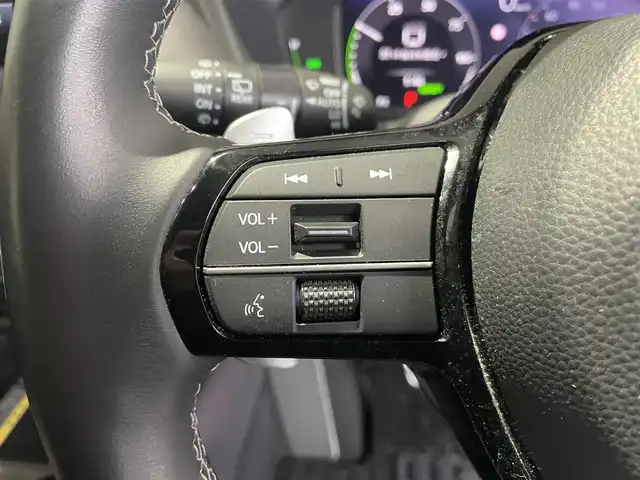 ホンダ ＺＲ－Ｖ ハイブリッド e:HEV Z 富山県 2023(令5)年 3.4万km ワイン 色番号R５７８M(プレミアムクリスタルガーネットメタリック)/ホンダセンシング/レーダークルーズコントロール/レーンキープアシスト/衝突軽減ブレーキ/オートマチックハイビーム/BOSEプレミアムサウンド/マルチビューカメラシステム/メーカーナビ/フルセグＴＶ/Bluetooth/10.2インチグラフィックメーター/置くだけ充電/革シート/シートヒーター/パワーシート/ステアリングヒーター/ドライブレコーダー/ビルトインETC/パワーバックドア/LEDオートライト