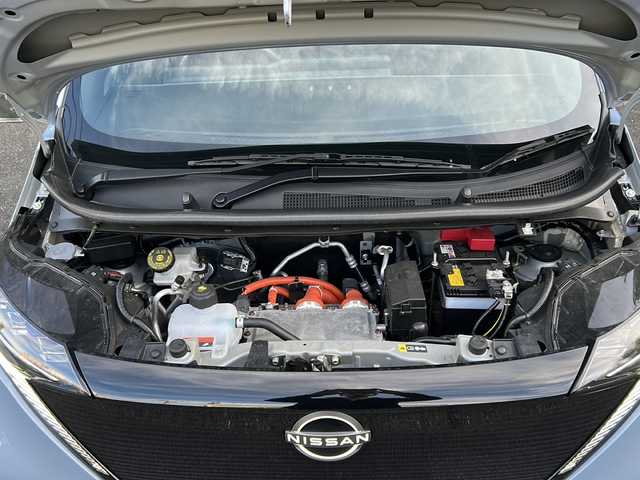 日産 サクラ G 京都府 2023(令5)年 2万km ライトブルー 純正ナビ/・フルセグTV/BT Audio/バック/サイド/フロントカメラ/アラウンドビューモニター/レーダークルーズコントロール/プロパイロット/ETC/前後ドライブレコーダー/エマージェンシーブレーキ/パーキングアシスト/デジタルインナーミラー/e-pedal/コーナーセンサー/シートヒーター/ステアリングヒーター/ステアリングスイッチ/電動パーキングブレーキ/ブレーキホールド/プッシュスタート/純正ドアバイザー/純正フロアマット/純正サマータイヤ4本車載/充電コード/保証書＆取説/ナビ取説/スマートキースペア