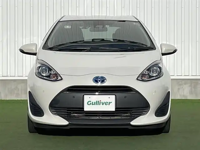 トヨタ アクア S スタイルブラック 香川県 2019(令1)年 4万km ホワイトパールクリスタルシャイン Toyota Safety Sense/〇プリクラシュセーフティ/〇レーンディパーチャーアラート/〇オートマチックハイビーム/〇パーキングサポートブレーキ/〇先行車発進告知/〇クリアランスソナー/社外7インチSDナビ/ワンセグTV/CD/Bluetooth/バックカメラ/ETC/スマートキー×２