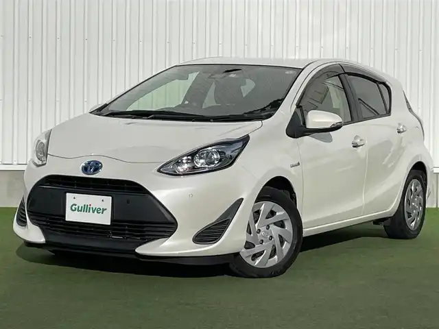 トヨタ アクア S スタイルブラック 香川県 2019(令1)年 4万km ホワイトパールクリスタルシャイン Toyota Safety Sense/〇プリクラシュセーフティ/〇レーンディパーチャーアラート/〇オートマチックハイビーム/〇パーキングサポートブレーキ/〇先行車発進告知/〇クリアランスソナー/社外7インチSDナビ/ワンセグTV/CD/Bluetooth/バックカメラ/ETC/スマートキー×２
