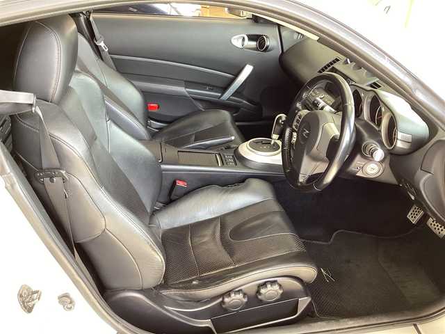 日産 フェアレディ Ｚ バージョンT 栃木県 2007(平19)年 8.6万km ブリリアントシルバー  純正ナビ/ バックカメラ/ ETC/ HIDヘッドライト/ シートヒーター/ BOSEサウンド/ D席N席パワーシート/ MTモード付きAT/ FUJITSUBOマフラー/ TEIN車高調/ ドラレコ/ 純正フロアマット/ 取説・ナビ説・保証書