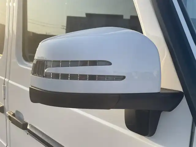 メルセデス・ベンツ ゲレンデヴァーゲン Ｇ３５０ｄ 富山県 2016(平28)年 4万km 白 harman/kardonプレミアムサウンド/サンルーフ/純正ナビ/フルセグTV/バックカメラ/ETC/レザーシート/前席パワーシート/前席メモリー機能付き/全席シートヒーター/ブラインドスポットアシスト/クルーズコントロール/コーナーセンサー/アイドリングストップ/横滑り防止装置