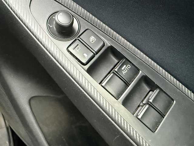 マツダ デミオ XD 兵庫県 2016(平28)年 7万km ジェットブラックマイカ 純正ナビ（AM/FM/CD/DVD/フルセグTV/AUX/Bluetooth）/バックカメラ/ドライブレコーダー/ETC/クルーズコントロール/ブラインド・スポット・モニタリング/車線逸脱警報システム/前席シートヒーター/LEDヘッドランプ/レインセンサーワイパー/純正アルミホイール付きサマータイヤ積み込み