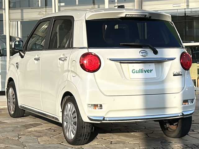 ダイハツ キャスト スタイル X リミテッド SAⅢ 静岡県 2019(令1)年 6.5万km パールホワイトⅢ 純正ディスプレイオーディオ/・CD/・DVD/・Bluetooth/・FM/・AM/・バックカメラ/主要装備/・アイドリングストップ/・衝突軽減ブレーキ/・オートマチックハイビーム/・USB/・横滑り防止/・フルフラット/・シートヒーター/・純正フロアマット/・スマートキー/・スペアキー/・ドライブレコーダー