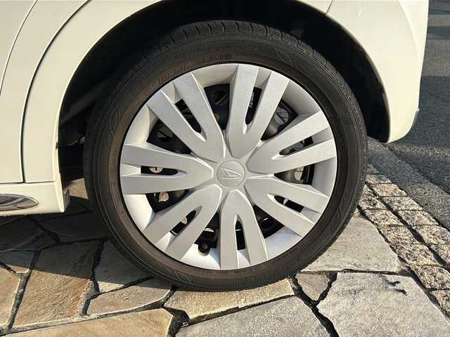 ダイハツ キャスト スタイル X リミテッド SAⅢ 静岡県 2019(令1)年 6.5万km パールホワイトⅢ 純正ディスプレイオーディオ/・CD/・DVD/・Bluetooth/・FM/・AM/・バックカメラ/主要装備/・アイドリングストップ/・衝突軽減ブレーキ/・オートマチックハイビーム/・USB/・横滑り防止/・フルフラット/・シートヒーター/・純正フロアマット/・スマートキー/・スペアキー/・ドライブレコーダー