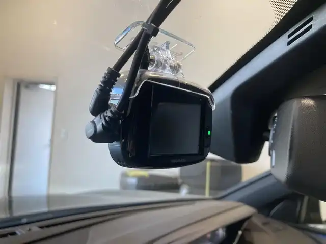 プジョー ５００８ GT ブルーHDi 熊本県 2020(令2)年 1.4万km アマゾナイトグレー ・スマートキー/・プッシュスタート/・アクティブセーフティブレーキ/・疲労検知/・ブラインドスポットモニター/・ディレクショナルヘッドライト/・インテリジェントハイビーム/・レーンキープアシスト/・パーキングセンサー/・クルーズコントロール(追従式)/・ハーフレザーシート/・純正ディスプレイオーディオ/　【Bluetooth・USB・AppleCarPlay・AndroidAuto】/・バックカメラ/・左サイドカメラ/・ドライブレコーダー(前後録画)/・パワーバックドア/・LEDヘッドランプ/・LEDフォグランプ/・純正マット