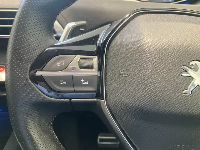 プジョー ５００８ GT ブルーHDi 熊本県 2020(令2)年 1.4万km アマゾナイトグレー ・スマートキー/・プッシュスタート/・アクティブセーフティブレーキ/・疲労検知/・ブラインドスポットモニター/・ディレクショナルヘッドライト/・インテリジェントハイビーム/・レーンキープアシスト/・パーキングセンサー/・クルーズコントロール(追従式)/・ハーフレザーシート/・純正ディスプレイオーディオ/　【Bluetooth・USB・AppleCarPlay・AndroidAuto】/・バックカメラ/・左サイドカメラ/・ドライブレコーダー(前後録画)/・パワーバックドア/・LEDヘッドランプ/・LEDフォグランプ/・純正マット