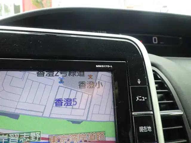 日産 セレナ ハイウェイスター Vセレクション 千葉県 2017(平29)年 6.5万km ブリリアントシルバー エマージェンシーブレーキ/ハンズフリー両側パワースライドドア/9インチ純正SDナビ/地デジTV/【BD/DVD/CD再生機能　Bluetooth接続】/アラウンドビューモニター/フリップダウンモニター/ドライブレコーダー/革巻きステアリング/ステアリングスイッチ/ETC/LEDヘッドライト/フォグライト/ウインカーミラー/純正16インチアルミホイル/サイド/カーテンエアバッグ/インテリジェントキー