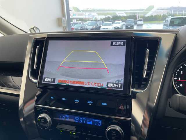 トヨタ アルファード S Cパッケージ 愛知県 2018(平30)年 6万km ホワイトパールクリスタルシャイン 純正10.5型ナビ/バックカメラ/12型フリップダウンモニター/両側パワースライドドア/黒革レザー/シートヒーター/エアシート/衝突軽減システム/レーダークルーズコントロール/パワーシート/純正アルミホイール/ステアリングヒーター/LEDヘッドライト/ステアリングスイッチ/スマートキー/プッシュスタート