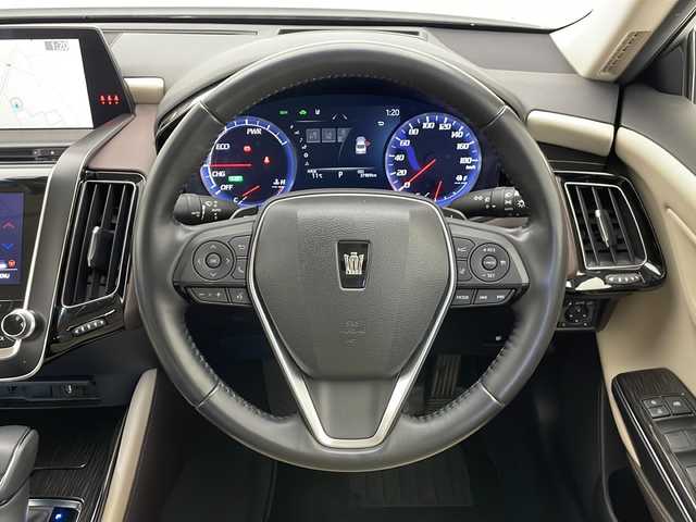 トヨタ クラウン ハイブリッド S Cパッケージ Four 長野県 2018(平30)年 3.8万km プレシャスブラックパール 純正ナビ（フルセグ/DVD/CD/BT/Miracast）/パノラミックビューモニター/ビルトインETC/トヨタセーフティーセンス/プリクラッシュセーフティー/BSM/クリアランスソナー/レーダークルーズコントロール/RCTA/RCD/パーキングサポート/HUD/RSA/AC100Vコンセント/前席シートヒーター＆クーラー/ステリングヒーター/社外17インチAW/スペアーキー/取扱説明書