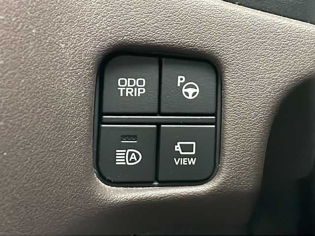 トヨタ クラウン ハイブリッド S Cパッケージ Four 長野県 2018(平30)年 3.8万km プレシャスブラックパール 純正ナビ（フルセグ/DVD/CD/BT/Miracast）/パノラミックビューモニター/ビルトインETC/トヨタセーフティーセンス/プリクラッシュセーフティー/BSM/クリアランスソナー/レーダークルーズコントロール/RCTA/RCD/パーキングサポート/HUD/RSA/AC100Vコンセント/前席シートヒーター＆クーラー/ステリングヒーター/社外17インチAW/スペアーキー/取扱説明書