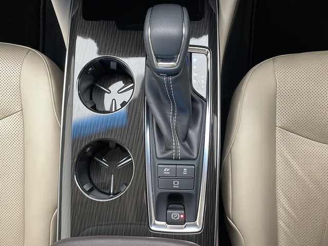 トヨタ クラウン ハイブリッド S Cパッケージ Four 長野県 2018(平30)年 3.8万km プレシャスブラックパール 純正ナビ（フルセグ/DVD/CD/BT/Miracast）/パノラミックビューモニター/ビルトインETC/トヨタセーフティーセンス/プリクラッシュセーフティー/BSM/クリアランスソナー/レーダークルーズコントロール/RCTA/RCD/パーキングサポート/HUD/RSA/AC100Vコンセント/前席シートヒーター＆クーラー/ステリングヒーター/社外17インチAW/スペアーキー/取扱説明書