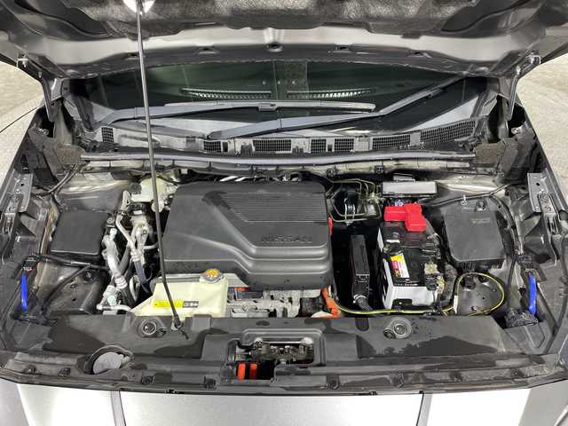 日産 リーフ X Vセレクション 沖縄県 2020(令2)年 5万km ダークメタルグレー 県外仕入れ/禁煙車/純正ナビ/(フルセグTV/Bluetooth/FM/AM/HDMI/USB)/ステアリングリモコン/アラウンドビューモニター/プロパイロット/ブラインドスポットモニター/デジタルインナーミラー/前後ドライブレコーダー/ビルドインETC/シートヒーター/ステアリングヒーター/純正アルミホイール/純正フロアマット