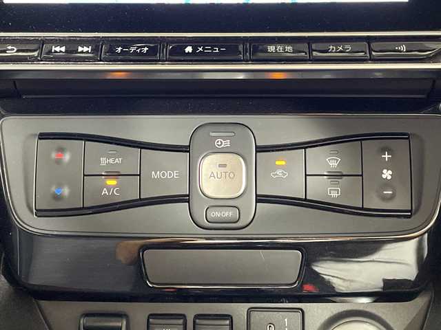 日産 リーフ X Vセレクション 沖縄県 2020(令2)年 5万km ダークメタルグレー 県外仕入れ/禁煙車/純正ナビ/(フルセグTV/Bluetooth/FM/AM/HDMI/USB)/ステアリングリモコン/アラウンドビューモニター/プロパイロット/ブラインドスポットモニター/デジタルインナーミラー/前後ドライブレコーダー/ビルドインETC/シートヒーター/ステアリングヒーター/純正アルミホイール/純正フロアマット