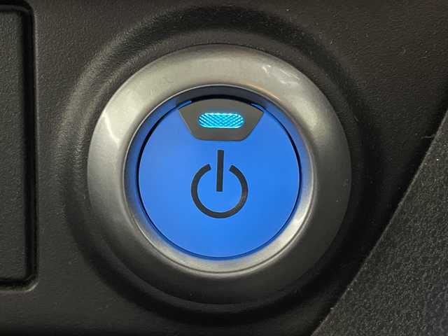 日産 リーフ X Vセレクション 沖縄県 2020(令2)年 5万km ダークメタルグレー 県外仕入れ/禁煙車/純正ナビ/(フルセグTV/Bluetooth/FM/AM/HDMI/USB)/ステアリングリモコン/アラウンドビューモニター/プロパイロット/ブラインドスポットモニター/デジタルインナーミラー/前後ドライブレコーダー/ビルドインETC/シートヒーター/ステアリングヒーター/純正アルミホイール/純正フロアマット