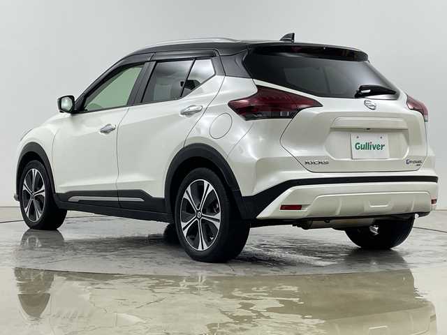 日産 キックス X FOUR ツートーンインテリアED 道央・札幌 2022(令4)年 3.8万km ブリリアントホワイトパール/ピュアブラック 2トーン ・4WD/e-POWER /・エマージェンシーブレーキ/・プロパイロット/寒冷地仕様/・社外ナビ  /・フルセグ.BT.DVD.CD.USB/・アラウンドビューモニター/・シートヒーター/ハンドルヒーター/・前後ドライブレコーダー/・合皮ツートンシート/・横滑り防止装置/・ステアリングヒーター/・オートブレーキホールド/・LEDオートライト/オートハイビーム/・プッシュスタート/・ETC/・スマートキー×2