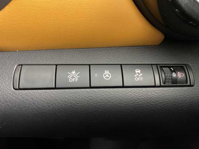 日産 キックス X FOUR ツートーンインテリアED 道央・札幌 2022(令4)年 3.8万km ブリリアントホワイトパール/ピュアブラック 2トーン ・4WD/e-POWER /・エマージェンシーブレーキ/・プロパイロット/寒冷地仕様/・社外ナビ  /・フルセグ.BT.DVD.CD.USB/・アラウンドビューモニター/・シートヒーター/ハンドルヒーター/・前後ドライブレコーダー/・合皮ツートンシート/・横滑り防止装置/・ステアリングヒーター/・オートブレーキホールド/・LEDオートライト/オートハイビーム/・プッシュスタート/・ETC/・スマートキー×2