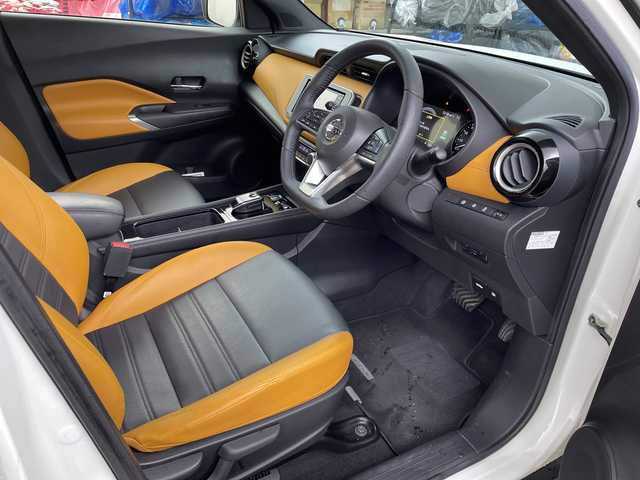 日産 キックス X FOUR ツートーンインテリアED 道央・札幌 2022(令4)年 3.8万km ブリリアントホワイトパール/ピュアブラック 2トーン ・4WD/e-POWER /・エマージェンシーブレーキ/・プロパイロット/寒冷地仕様/・社外ナビ  /・フルセグ.BT.DVD.CD.USB/・アラウンドビューモニター/・シートヒーター/ハンドルヒーター/・前後ドライブレコーダー/・合皮ツートンシート/・横滑り防止装置/・ステアリングヒーター/・オートブレーキホールド/・LEDオートライト/オートハイビーム/・プッシュスタート/・ETC/・スマートキー×2