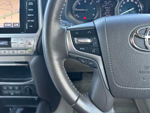 トヨタ ランドクルーザー プラド TX Lパッケージ 愛知県 2019(令1)年 9万km アティチュードブラックマイカ ・禁煙車/ワンオーナー/・メーカーオプション9インチナビ/・フルセグTV/Bluetooth/・AUX/USB/CD/DVD/・パノラミックビューモニター/・ビルトインETC2.0/・前方ドライブレコーダー（ZDR-015）/・トヨタセーフティセンス/・プリクラッシュセーフティ/・レーンディパーチャーアラート/・レーダークルーズコントロール/・クリアランスソナー/・オートマチックハイビーム/・ダウンヒルアシストコントロール/・センターデフロック/・ベージュ本革シート/・前席パワーシート/・前席シートヒーター/シートベンチレーション/・マットブラックED用18インチアルミホイール/・LEDオートライト/・電動格納ミラーウィンカー/・純正フロアマット/・純正ドアバイザー/・プッシュスタート/・ステアリングスイッチ/・スペアキー/・取扱説明書/新車保証書