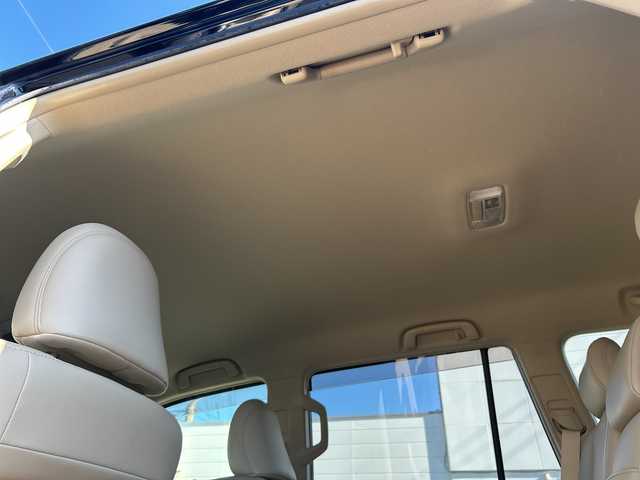 トヨタ ランドクルーザー プラド TX Lパッケージ 愛知県 2019(令1)年 9万km アティチュードブラックマイカ ・禁煙車/ワンオーナー/・メーカーオプション9インチナビ/・フルセグTV/Bluetooth/・AUX/USB/CD/DVD/・パノラミックビューモニター/・ビルトインETC2.0/・前方ドライブレコーダー（ZDR-015）/・トヨタセーフティセンス/・プリクラッシュセーフティ/・レーンディパーチャーアラート/・レーダークルーズコントロール/・クリアランスソナー/・オートマチックハイビーム/・ダウンヒルアシストコントロール/・センターデフロック/・ベージュ本革シート/・前席パワーシート/・前席シートヒーター/シートベンチレーション/・マットブラックED用18インチアルミホイール/・LEDオートライト/・電動格納ミラーウィンカー/・純正フロアマット/・純正ドアバイザー/・プッシュスタート/・ステアリングスイッチ/・スペアキー/・取扱説明書/新車保証書