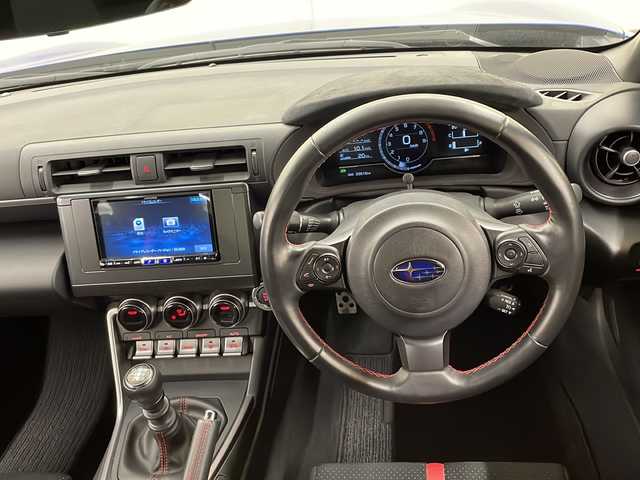 スバル ＢＲＺ S 道央・札幌 2021(令3)年 2.4万km WRブルーパール /6MT//STiフルエアロ//STi パフォーマンスマフラー//純正18インチアルミホイール//寒冷地仕様//ミラーヒーター//社外ナビ（フルセグ/CD/DVD/BT）//バックカメラ//社外17インチAW付冬タイヤ//前ドラレコ//クルーズコントロール//スマートキー//スペアキーｘ１//オートライト//電動格納ミラー//ステアリングスイッチ//横滑り防止//シートヒーター（ＤＮ席）//純正フロアマット