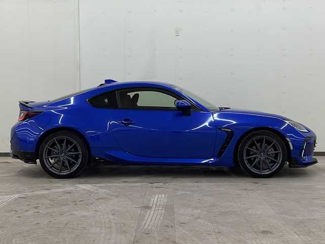 スバル ＢＲＺ S 道央・札幌 2021(令3)年 2.4万km WRブルーパール /6MT//STiフルエアロ//STi パフォーマンスマフラー//純正18インチアルミホイール//寒冷地仕様//ミラーヒーター//社外ナビ（フルセグ/CD/DVD/BT）//バックカメラ//社外17インチAW付冬タイヤ//前ドラレコ//クルーズコントロール//スマートキー//スペアキーｘ１//オートライト//電動格納ミラー//ステアリングスイッチ//横滑り防止//シートヒーター（ＤＮ席）//純正フロアマット