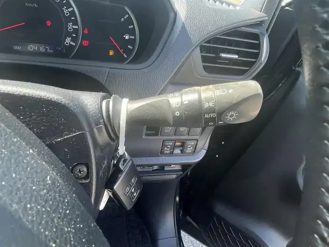 トヨタ ヴォクシー ZS 熊本県 2014(平26)年 10.5万km ブラッキッシュアゲハガラスフレーク (株)IDOMが運営する【じしゃロン熊本店】の自社ローン専用車両になります。こちらは現金またはオートローンご利用時の価格です。自社ローンご希望の方は別途その旨お申付け下さい/純正ナビ　/フリップダウンモニター　/両側パワースライドドア　/アイドリングストップ　/ビルトインＥＴＣ　/ワイパーデアイサー　/ステアリングリモコン　/Ｗ＋サイドエアバッグ　/カーテンエアバッグ　/プッシュスタート