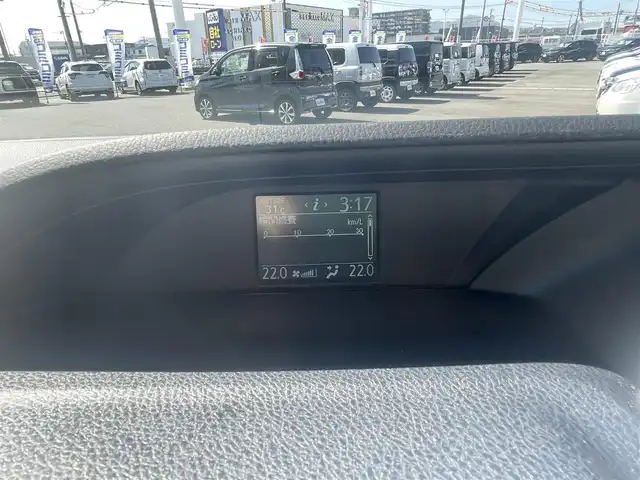 トヨタ ヴォクシー ZS 熊本県 2014(平26)年 10.5万km ブラッキッシュアゲハガラスフレーク (株)IDOMが運営する【じしゃロン熊本店】の自社ローン専用車両になります。こちらは現金またはオートローンご利用時の価格です。自社ローンご希望の方は別途その旨お申付け下さい/純正ナビ　/フリップダウンモニター　/両側パワースライドドア　/アイドリングストップ　/ビルトインＥＴＣ　/ワイパーデアイサー　/ステアリングリモコン　/Ｗ＋サイドエアバッグ　/カーテンエアバッグ　/プッシュスタート