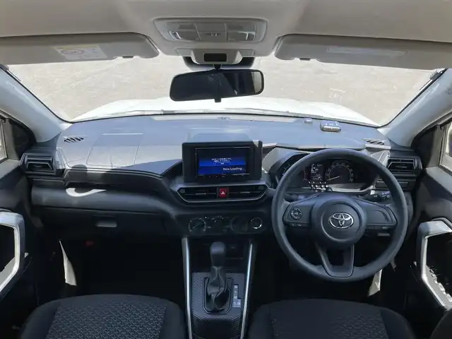 トヨタ ライズ X 道央・札幌 2024(令6)年 2.3万km シャイニングホワイトパール ４WD/寒冷地仕様/社外SDナビ/CD/DVD/BT/フルセグ/スマートキー/衝突被害軽減ブレーキ/横滑り防止装置/レーンキープアシスト/コーナーセンサー/バックカメラ/ETC/アイドリングストップ/ワイパーデアイサー/DRIVEMODE/前席シートヒーター/ステアリングリモコン/MTモード付AT/プッシュスタート/スマートキー/LEDヘッドライト/オートライト/オートハイビーム/ヘッドライトレベライザー/電動格納ミラー/ウィンカーミラー/フロアマット/レンタカー登録