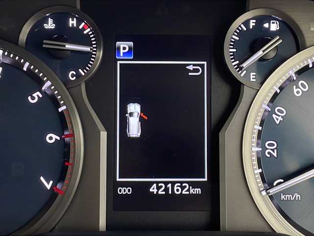 トヨタ ランドクルーザー プラド TX Lパッケージ 鹿児島県 2018(平30)年 4.3万km ホワイトパールクリスタルシャイン メーカーOPナビ/（AM/FM/フルセグ/Bluetooth）/パノラミックビューモニター/トヨタセーフティセンス/クリアランスソナー/プリクラッシュセーフティ/先行車発進通知/オートマチックハイビーム/レーンディパーチャーアラート/レーダークルーズコントロール/ブラインドスポットモニター/ETC/前後ドライブレコーダー/LEDヘッドライト/オートライト/フォグランプ/レザーシート/パワーシート（D席＋N席）/シートヒーター（D席＋N席）/シートベンチレーション（D席＋N席）/革巻きステアリング/ステアリングスイッチ/フロアマット/プッシュスタート/スマートキー/スペアキー