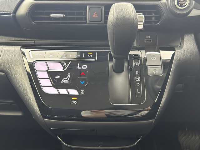 日産 デイズ HWS X プロパイロットED 宮城県 2021(令3)年 0.5万km プレミアムサンシャインオレンジメタリック/シルキーホワイト 純正ナビ/(AM/FM/USB/SD/iPod/VTR/AUX/CD)/フルセグTV/Bluetooth/全方位カメラ/前方ドライブレコーダー/レーダークルーズコントロール/プッシュスタート/スマートキー/オートライト/LEDヘッドライト/フォグランプ/ヘッドライトレベライザー/ドアバイザー/純正14インチアルミホイール/社外フロアマット