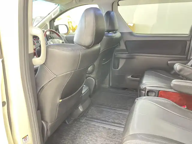 トヨタ アルファード 240S 道央・札幌 2008(平20)年 15.1万km ゴールドパールクリスタルシャイン ・4WD/・社外ナビ (AVIC-MRZ09) /・フルセグTV/BT/DVD/SD/・バックカメラ/・両側パワースライドドア/・コーナーセンサー/・横滑り防止/盗難防止/・オートライト/HIDライト/・ETC/・2列目オットマン/・電動格納ミラー/・シートカバー付
