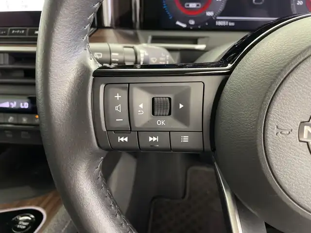 日産 オーラ G レザーエディション 鹿児島県 2022(令4)年 1.8万km バーガンディー 純正ナビ/（BT/フルセグ/HDMI）/プロパイロット/BOSEプレミアムサウンド/アラウンドビューモニター/エマージェンシーブレーキ/デジタルインナーミラー/ワイヤレス充電/オートライト/オートマチックハイビーム/レザーシート/純正フロアマット/スマートキー/プッシュスタート/純正AW17インチ