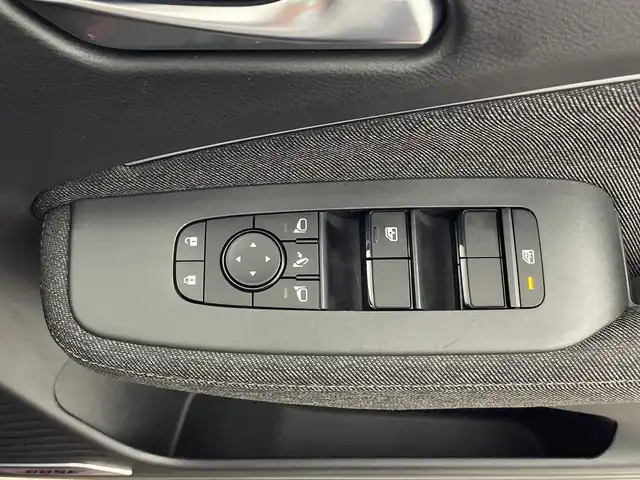日産 オーラ G レザーエディション 鹿児島県 2022(令4)年 1.8万km バーガンディー 純正ナビ/（BT/フルセグ/HDMI）/プロパイロット/BOSEプレミアムサウンド/アラウンドビューモニター/エマージェンシーブレーキ/デジタルインナーミラー/ワイヤレス充電/オートライト/オートマチックハイビーム/レザーシート/純正フロアマット/スマートキー/プッシュスタート/純正AW17インチ