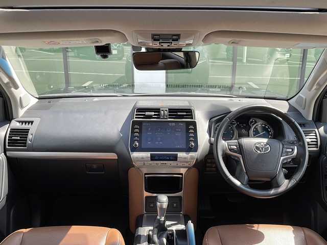 トヨタ ランドクルーザー プラド TX-L 70thアニバーサリーLTD 福岡県 2021(令3)年 6.4万km ブラック ワンオーナー/メーカーオプションナビ/（フルセグTV BT Miracast AM FM)/サンルーフ/BSM/アラウンドビューモニター/ビルトインETC/パワーシート/エアーシート/シートヒーター/純正ドアバイザー/純正フロアマット/純正18インチAW/ドラレコ（COMTEC HDR361GW)/レーダークルーズコントロール/オートライト/ヘッドライトウォッシャー/牽引装置