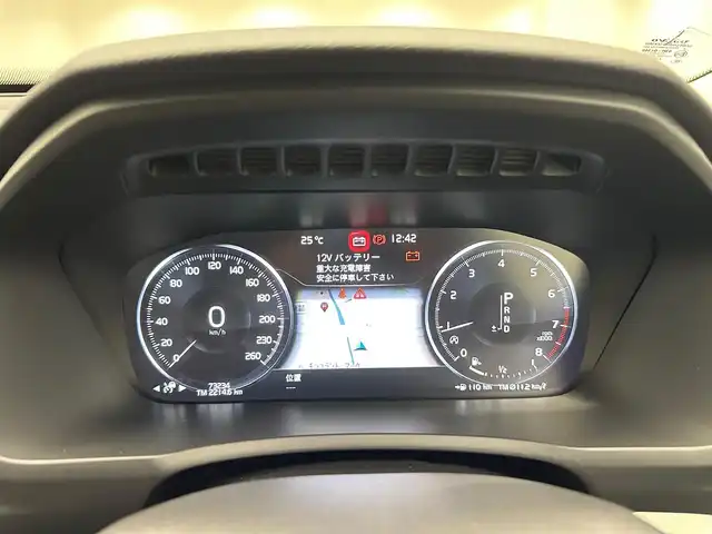 ボルボ ＸＣ９０ T5 AWD モーメンタム 兵庫県 2018(平30)年 7.4万km オニキスブラックP 純正HDDナビ/フルセグ CD USB BT/Apple Car Play Android Auto/全方位カメラ/レーダークルーズコントロール/衝突軽減ブレーキ/BSM/LKA/クロストラフィックアラート/コーナーセンサー/パワーバックドア/ETC/レザーシート/パワーシート/シートヒーター/ステアリングヒーター/LEDヘッドライト/LEDフォグライト/オートライト/オートハイビーム/スマートキー/スペアキー