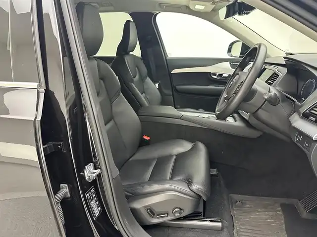 ボルボ ＸＣ９０ T5 AWD モーメンタム 兵庫県 2018(平30)年 7.4万km オニキスブラックP 純正HDDナビ/フルセグ CD USB BT/Apple Car Play Android Auto/全方位カメラ/レーダークルーズコントロール/衝突軽減ブレーキ/BSM/LKA/クロストラフィックアラート/コーナーセンサー/パワーバックドア/ETC/レザーシート/パワーシート/シートヒーター/ステアリングヒーター/LEDヘッドライト/LEDフォグライト/オートライト/オートハイビーム/スマートキー/スペアキー