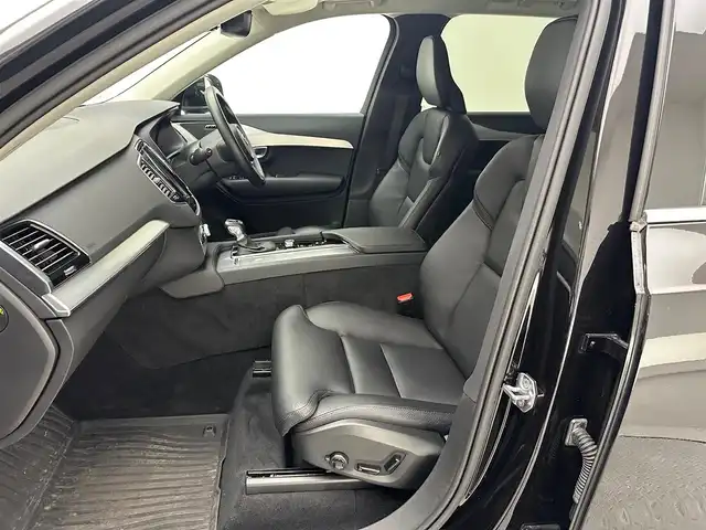 ボルボ ＸＣ９０ T5 AWD モーメンタム 兵庫県 2018(平30)年 7.4万km オニキスブラックP 純正HDDナビ/フルセグ CD USB BT/Apple Car Play Android Auto/全方位カメラ/レーダークルーズコントロール/衝突軽減ブレーキ/BSM/LKA/クロストラフィックアラート/コーナーセンサー/パワーバックドア/ETC/レザーシート/パワーシート/シートヒーター/ステアリングヒーター/LEDヘッドライト/LEDフォグライト/オートライト/オートハイビーム/スマートキー/スペアキー