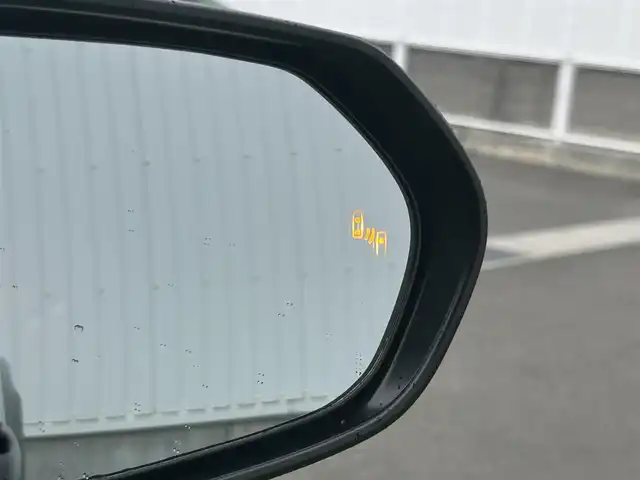 トヨタ ヤリスクロス ハイブリッド Z 香川県 2024(令6)年 1.9万km ブラックマイカ モデリスタエアロ　/ディスプレイオーディオ/全方位カメラ　/トヨタセーフティセンス　/ＢＳＭ　/ＬＴＡ（レーンキープアシスト）/ＰＣＳ（衝突軽減）　/ＲＣＴＡ（リアクロストラフィックアラート）　/ＰＫＳＢ（パーキングサポート）　/ＲＳＡ（ロードサインアシスト）　/前後クリアランスソナー　/革巻きステア／ヒーター　/ビルトインＥＴＣ　/ＬＥＤヘッドライト/オートライト/オートハイビーム機能/Clazzioフロアマット