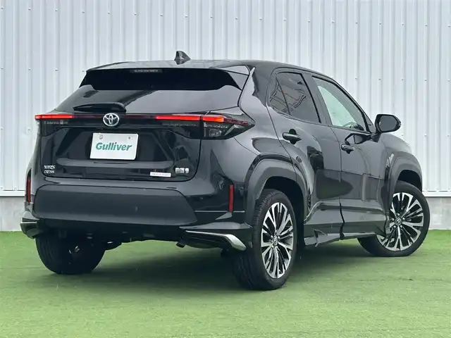 トヨタ ヤリスクロス ハイブリッド Z 香川県 2024(令6)年 1.9万km ブラックマイカ モデリスタエアロ　/ディスプレイオーディオ/全方位カメラ　/トヨタセーフティセンス　/ＢＳＭ　/ＬＴＡ（レーンキープアシスト）/ＰＣＳ（衝突軽減）　/ＲＣＴＡ（リアクロストラフィックアラート）　/ＰＫＳＢ（パーキングサポート）　/ＲＳＡ（ロードサインアシスト）　/前後クリアランスソナー　/革巻きステア／ヒーター　/ビルトインＥＴＣ　/ＬＥＤヘッドライト/オートライト/オートハイビーム機能/Clazzioフロアマット