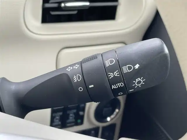 ダイハツ ムーヴ キャンバス X メイクアップ リミテッド SAⅢ 埼玉県 2020(令2)年 2.7万km パールホワイトⅢ/ナチュラルベージュマイカメタリック 2トーン 純正ナビ/アラウンドビュー/両側パワースライド/純正ホイールキャップ/ETC/アイドリングストップ/オートハイビーム/ツートンカラー