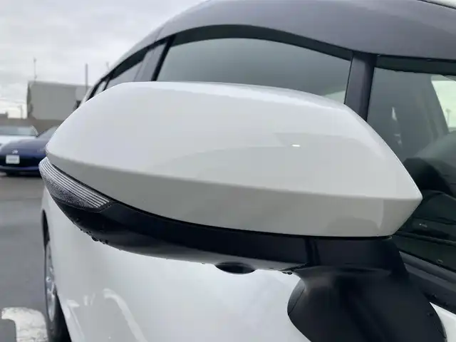 トヨタ アクア X 静岡県 2025(令7)年 0.3万km スーパーホワイトⅡ トヨタセーフティセンス/ディスプレイオーディオ/　（AM FM Bluetooth Miracast）/レーダークルーズコントロール/ドライブレコーダー（自動防眩インナーミラー装着車）/全方位モニター/バックカメラ/ETC/LEDヘッドライト/前後クリアランスソナー/ステアリングスイッチ/純正フロアマット/アイドリングストップ/ワンオーナー
