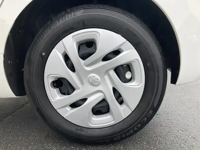 トヨタ アクア X 静岡県 2025(令7)年 0.3万km スーパーホワイトⅡ トヨタセーフティセンス/ディスプレイオーディオ/　（AM FM Bluetooth Miracast）/レーダークルーズコントロール/ドライブレコーダー（自動防眩インナーミラー装着車）/全方位モニター/バックカメラ/ETC/LEDヘッドライト/前後クリアランスソナー/ステアリングスイッチ/純正フロアマット/アイドリングストップ/ワンオーナー